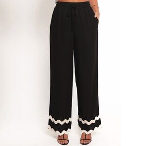 Petal & Pup Taliah Pants in Black 🖤